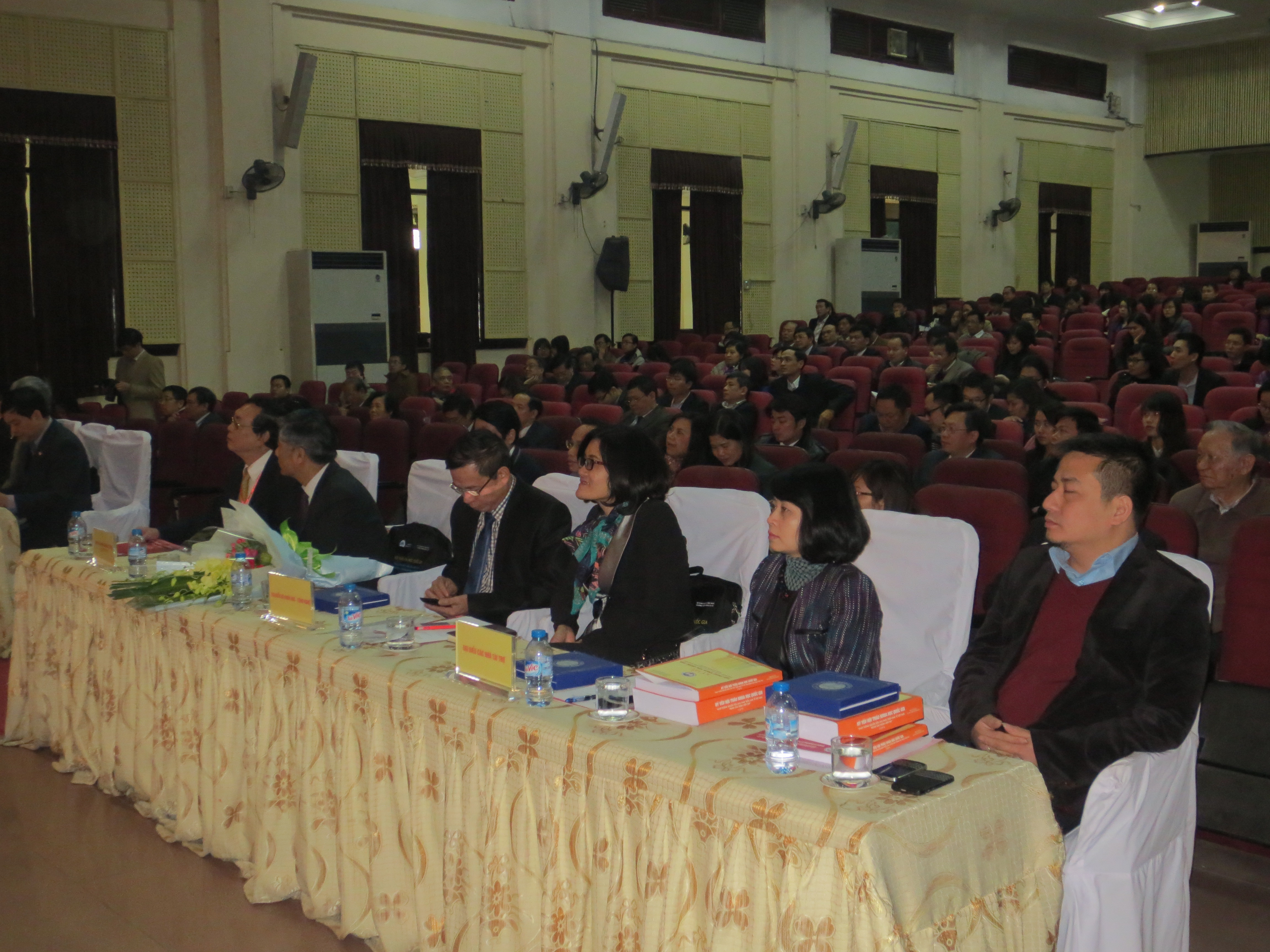 Khơi thông nguồn vốn cho phát triển kinh tế Việt Nam trong giai đoạn hiện nay